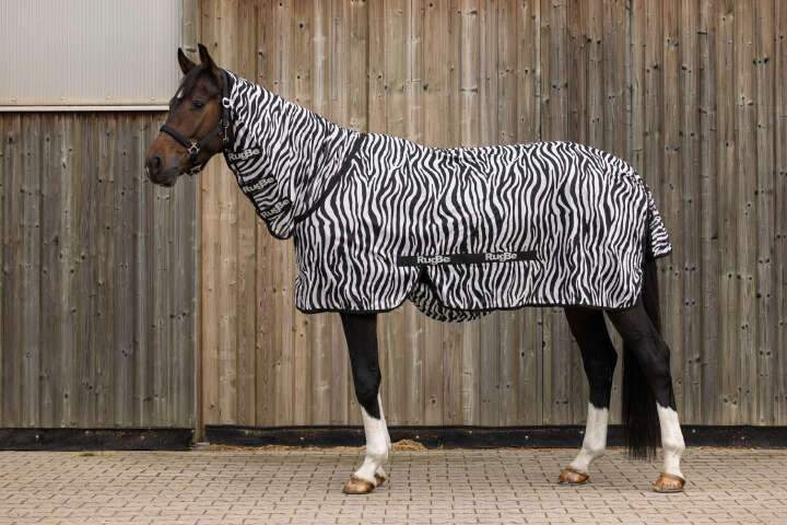 Covalliero Fliegendecke RugBe Zebra mit Halsteil